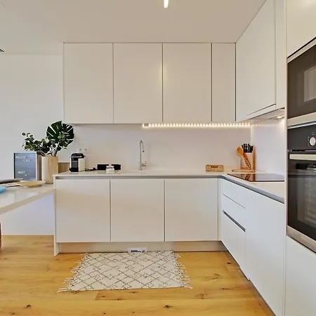 White & Nature Apartment *